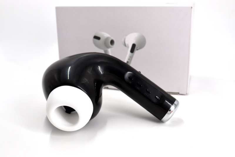 Giant headphone speaker